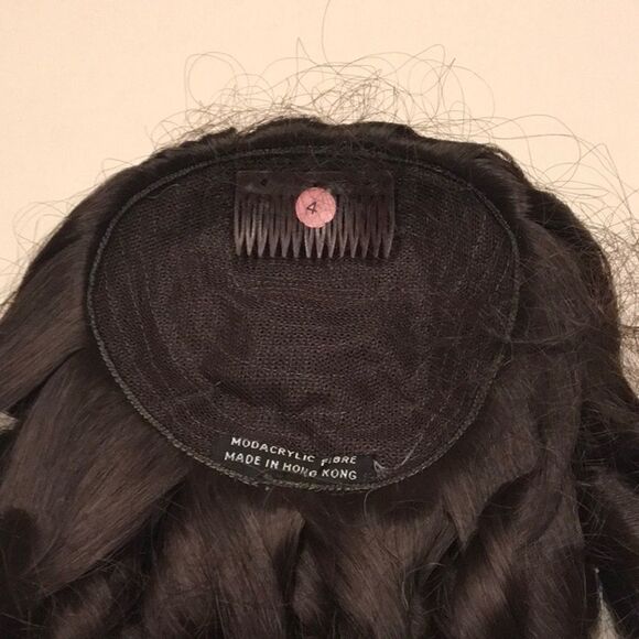 Curly Comb Fall  - Picture 2 of 2